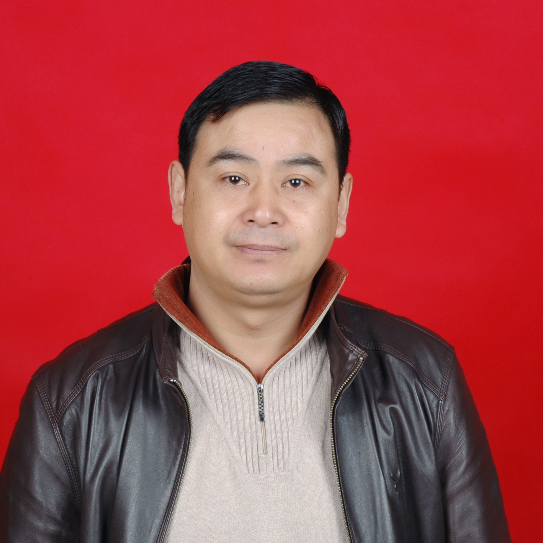 李侠